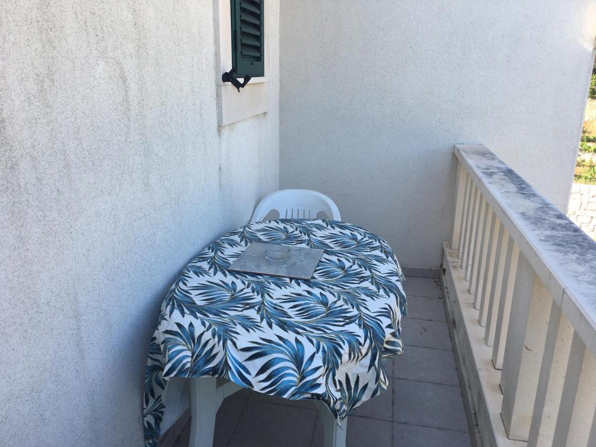 Apartmani Domenika Žuljana Eksteriør billede