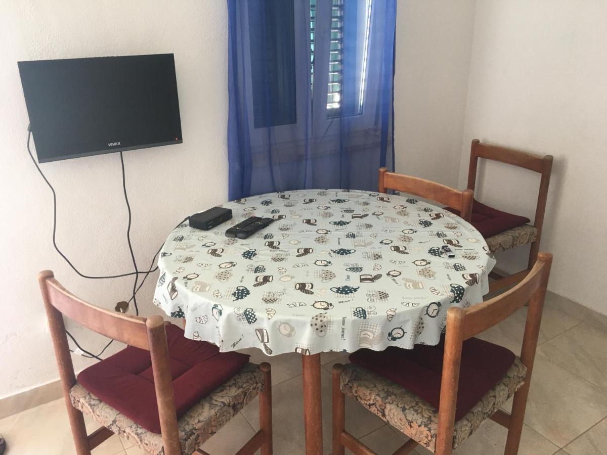 Apartmani Domenika Žuljana Eksteriør billede