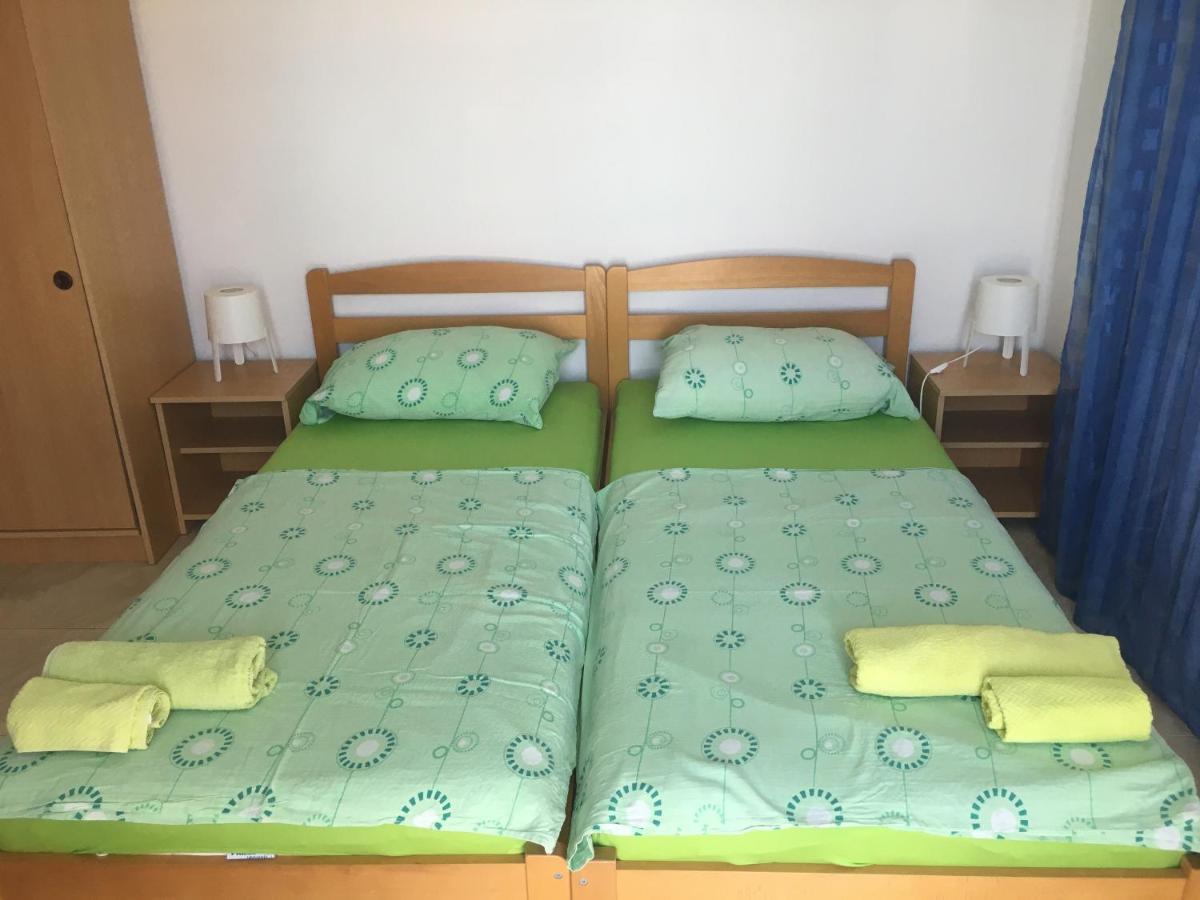 Apartmani Domenika Žuljana Eksteriør billede