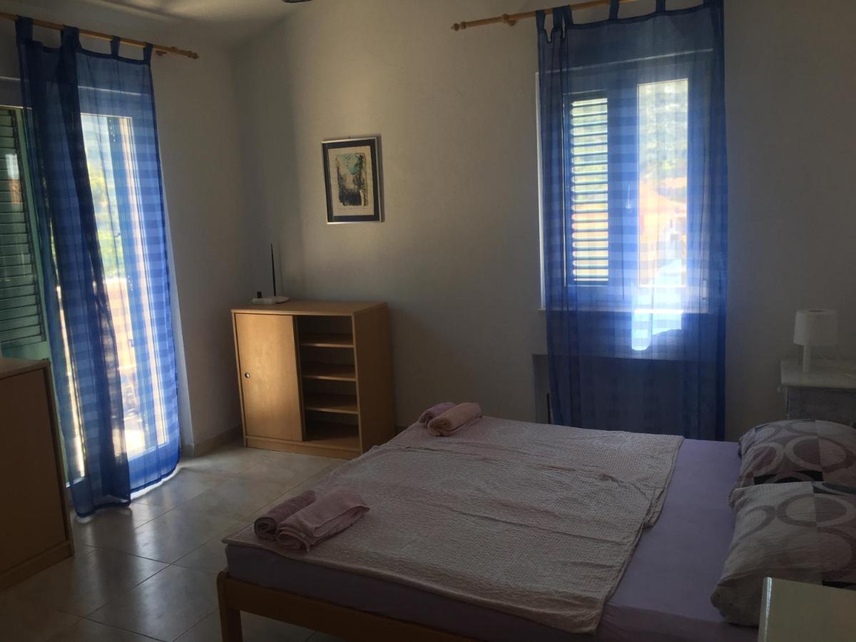 Apartmani Domenika Žuljana Eksteriør billede