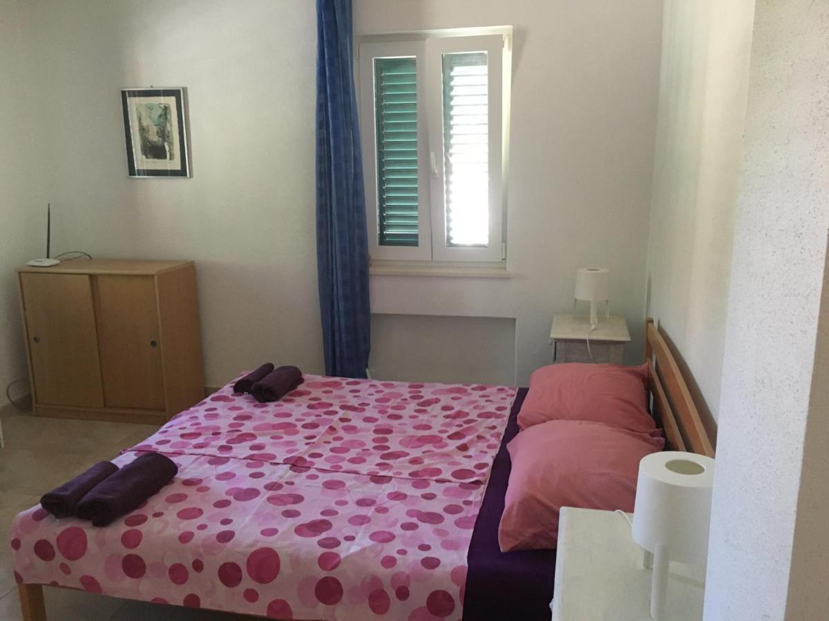 Apartmani Domenika Žuljana Eksteriør billede